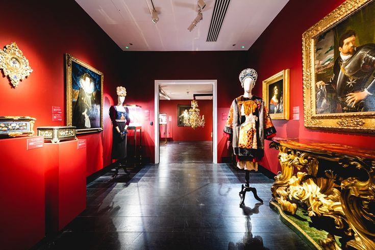 Dolce & Gabbana and The Luxury Network at Christie’s